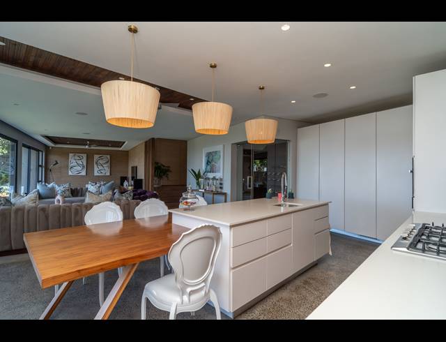 4 BEDROOM HOUSE FOR SALE IN UMHLANGA RIDGE